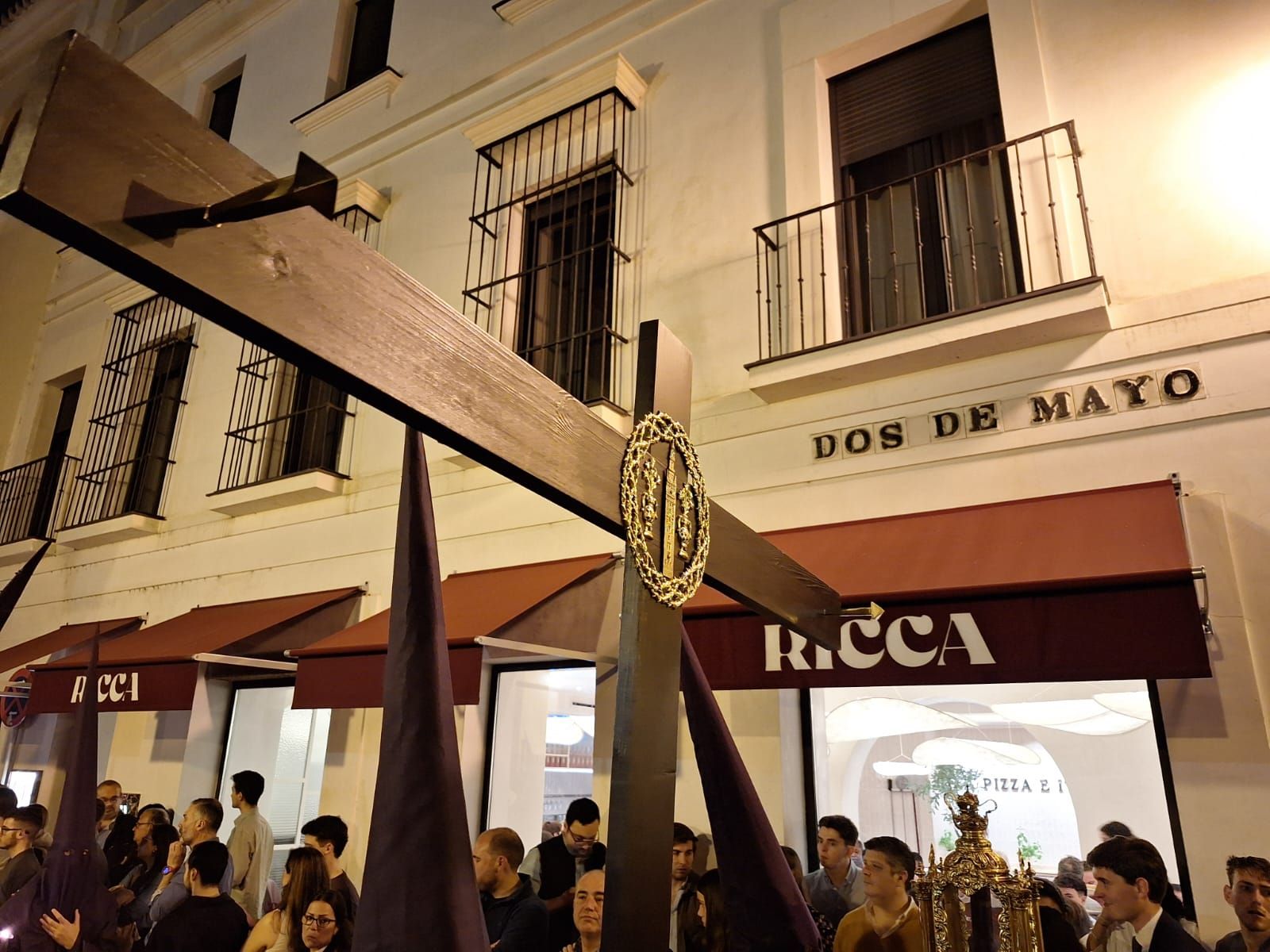 Detalle de la cruz de guía de la Hdad del Cristo de la Corona