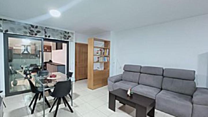 169.000 € Venta de piso en Llançà 99 m2, 3 habitaciones, 2 baños, 1.707 €/m2, 1 Planta...