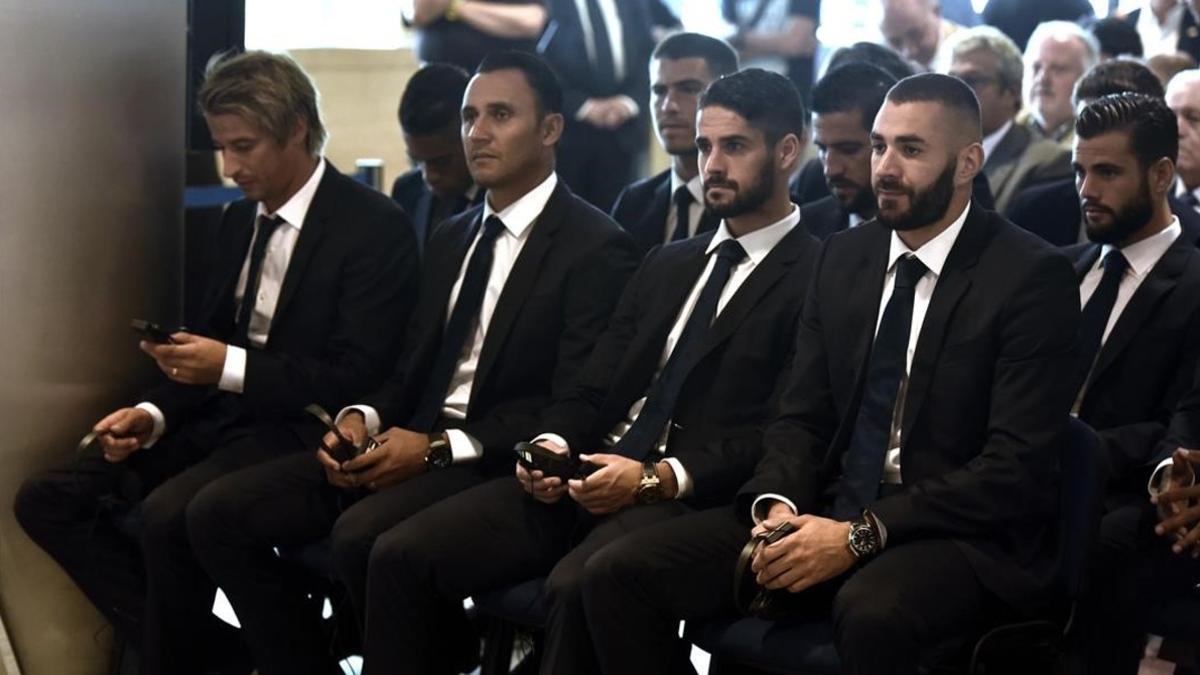 Coentrao, Navas, Isco, Benzema y Nacho, durante el acto celebrado este miércoles en el Bernabéu