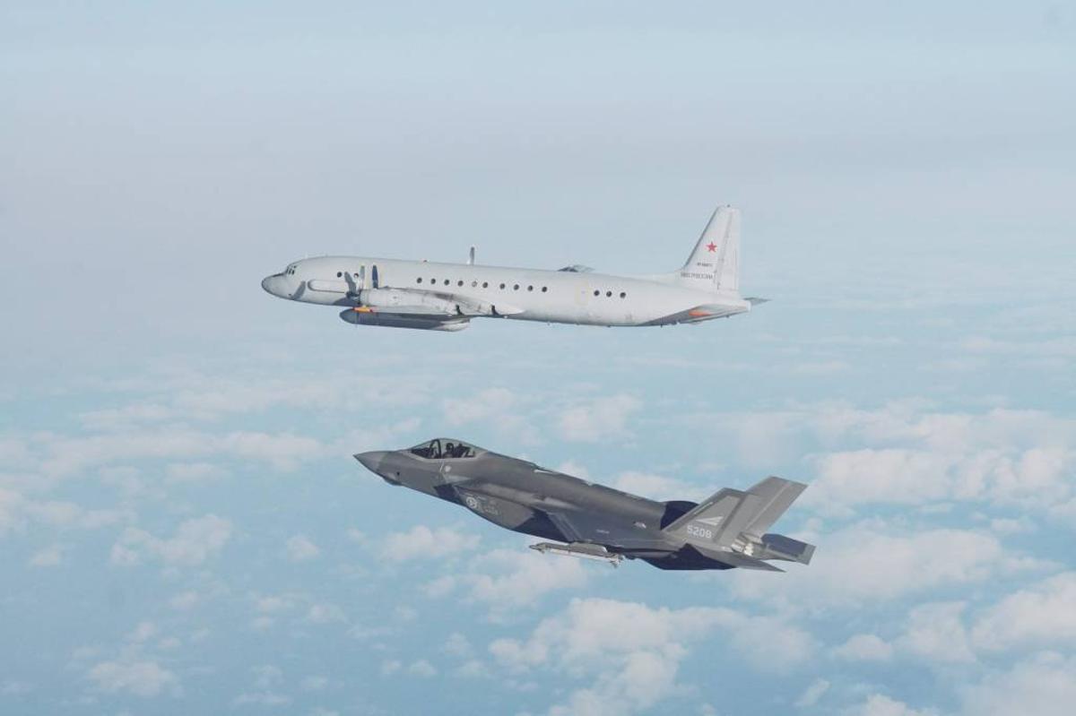 Interceptación de un avión espía ruso por un F 35 noruego en el espacio aéreo de Finnmark, en marzo de 2026