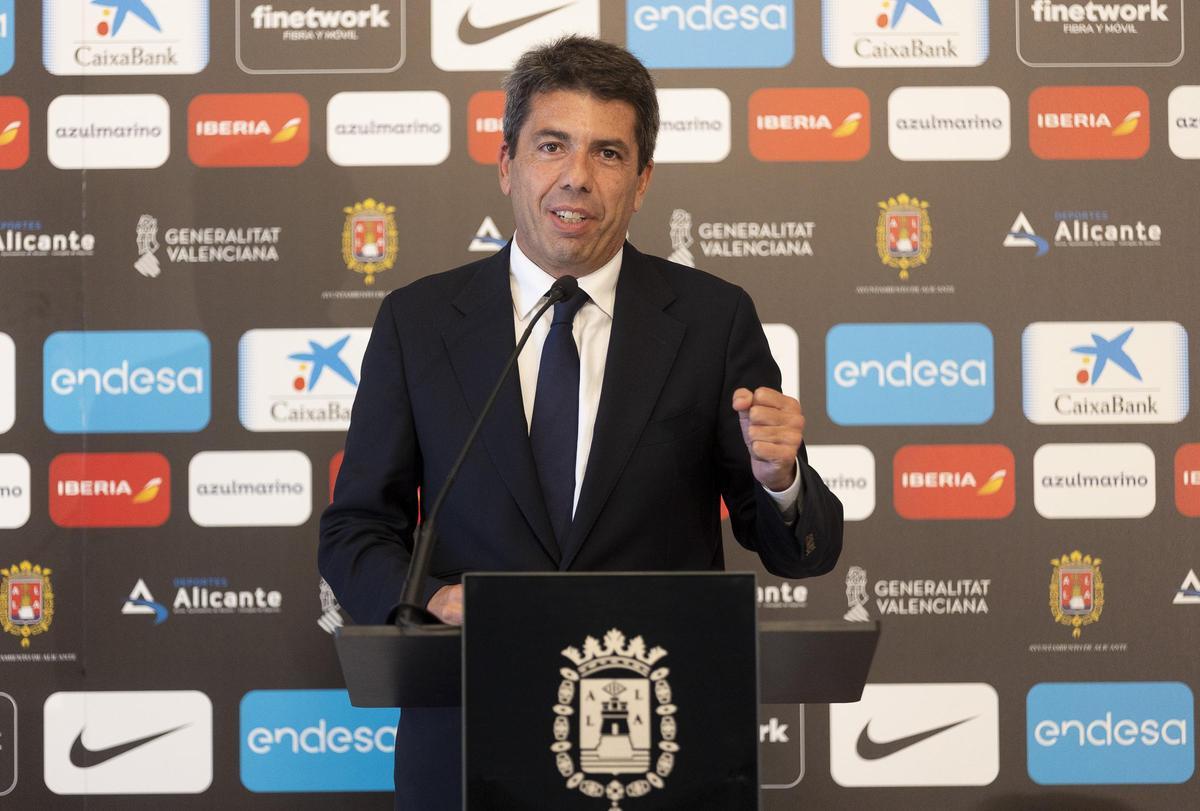 Mazón, durante la presentación en la que ha comentado la posible fusión.