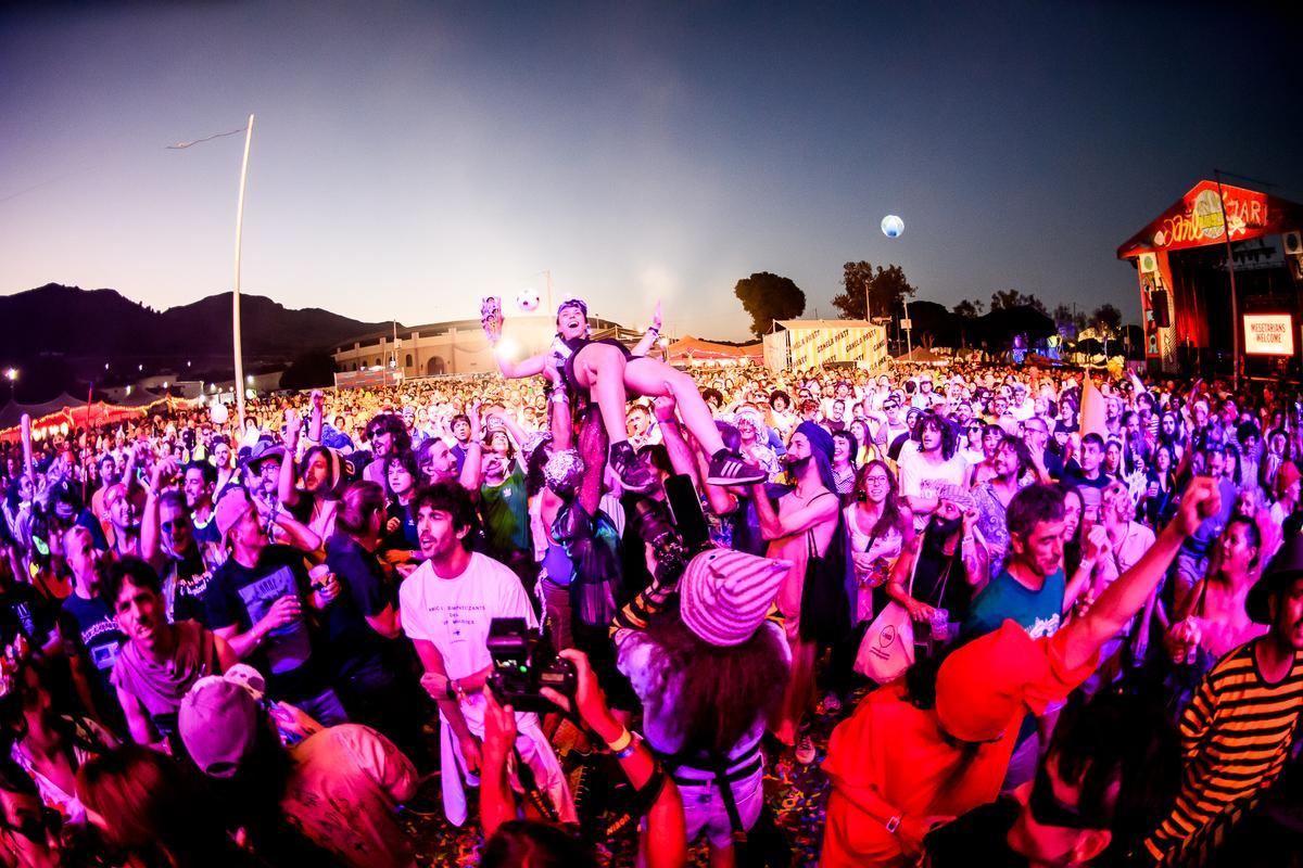 El sábado es el 'Gran Pitote' del Canela con la fiesta de disfraces