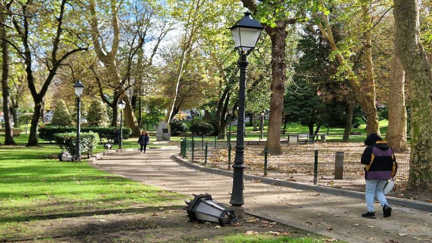 Comienza la instalación de luces led en las 262 farolas del Campo San Francisco