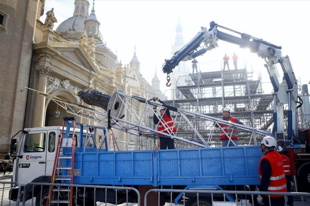 Montaje de la estructura de la Virgen del Pilar