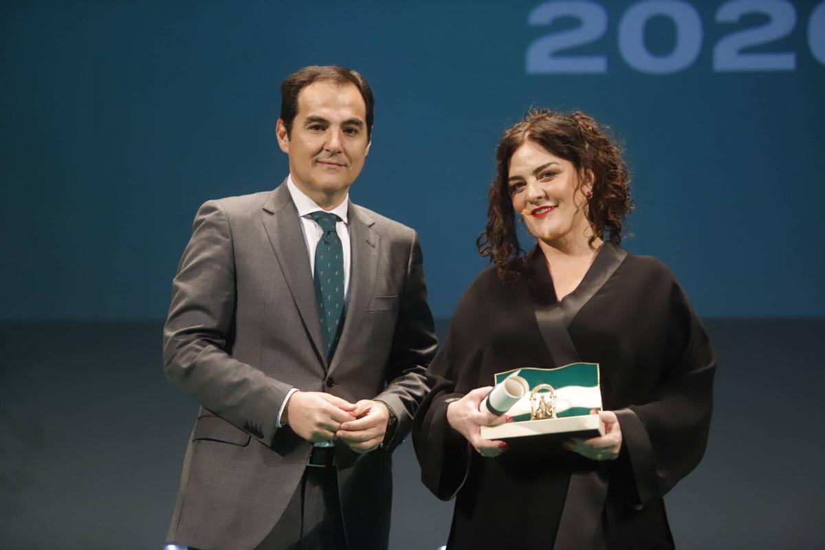 El acto de entrega de las Banderas de Andalucía 2026 de Córdoba, en imágenes