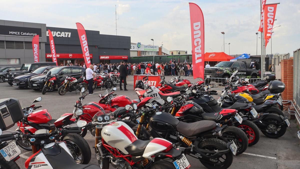 Marc Márquez fue el padrino de excepción en la apertura del nuevo concesionario Ducati en Barcelona