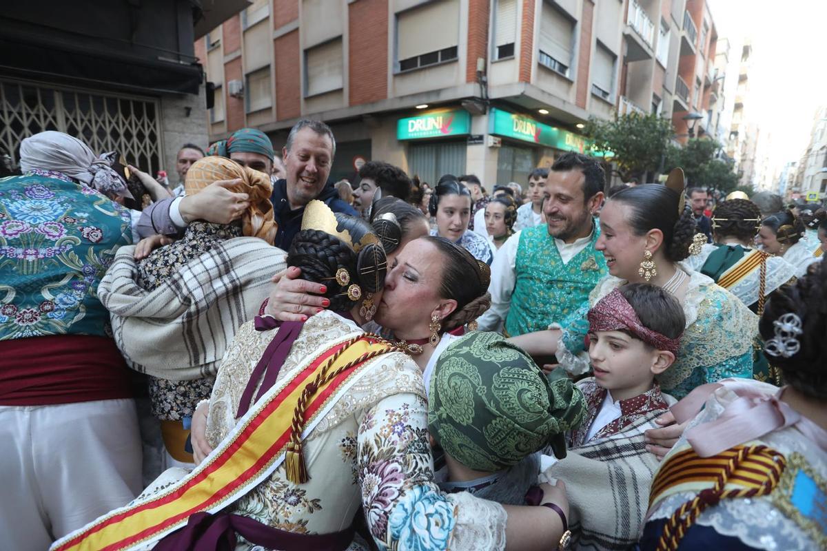 Las muestras de alegría se desataron en la comisión.