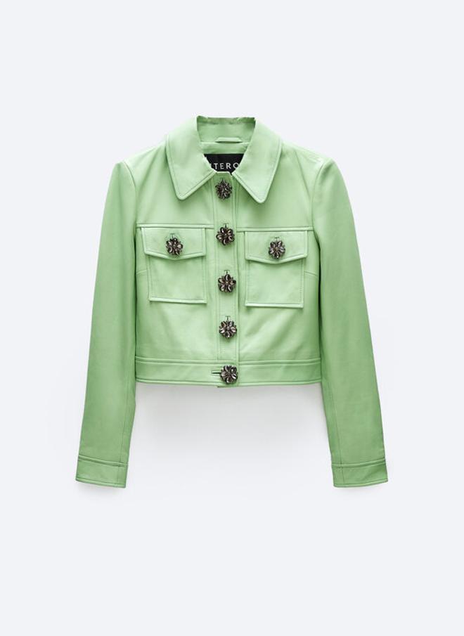 Chaqueta verde con botones joya de Uterqüe