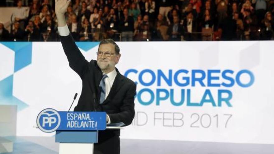 Mariano Rajoy va rebre una gran ovació dels assistents al congrés del PP.