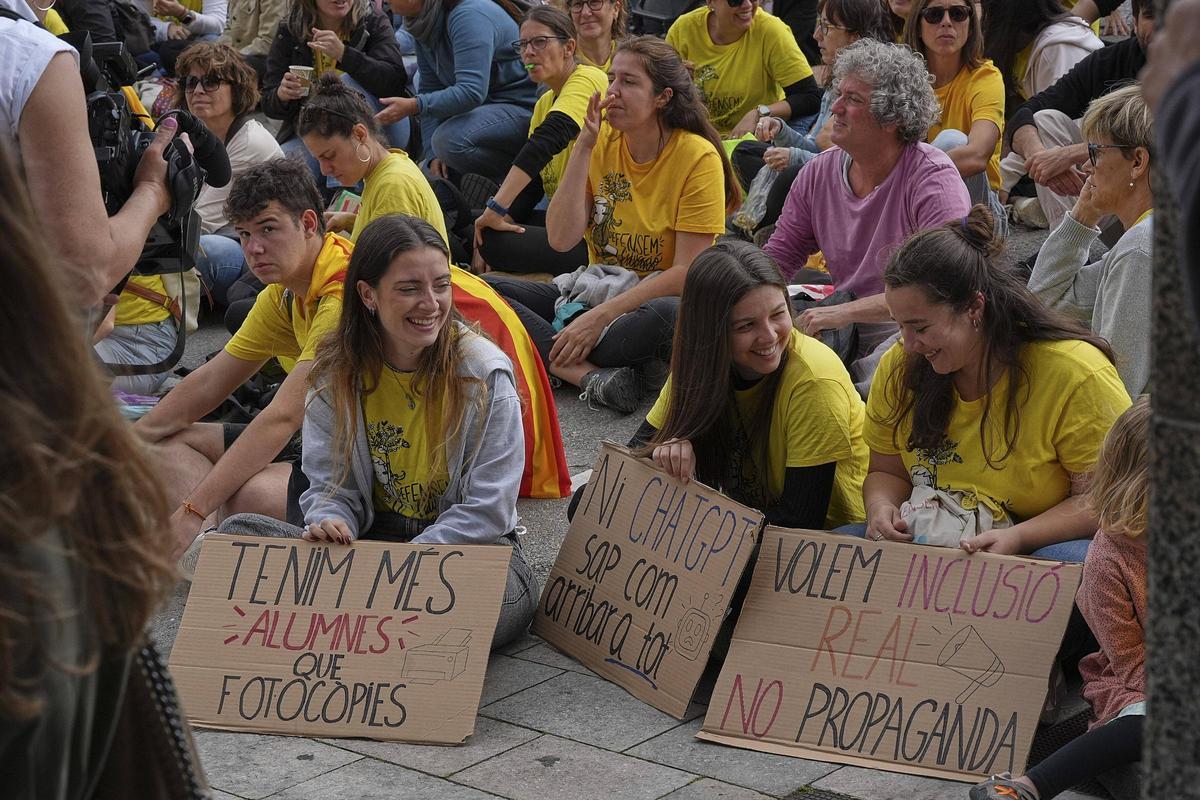 Les imatges de la protesta dels docents a la ciutat de Girona Les imatges de la protesta dels docents a la ciutat de Girona