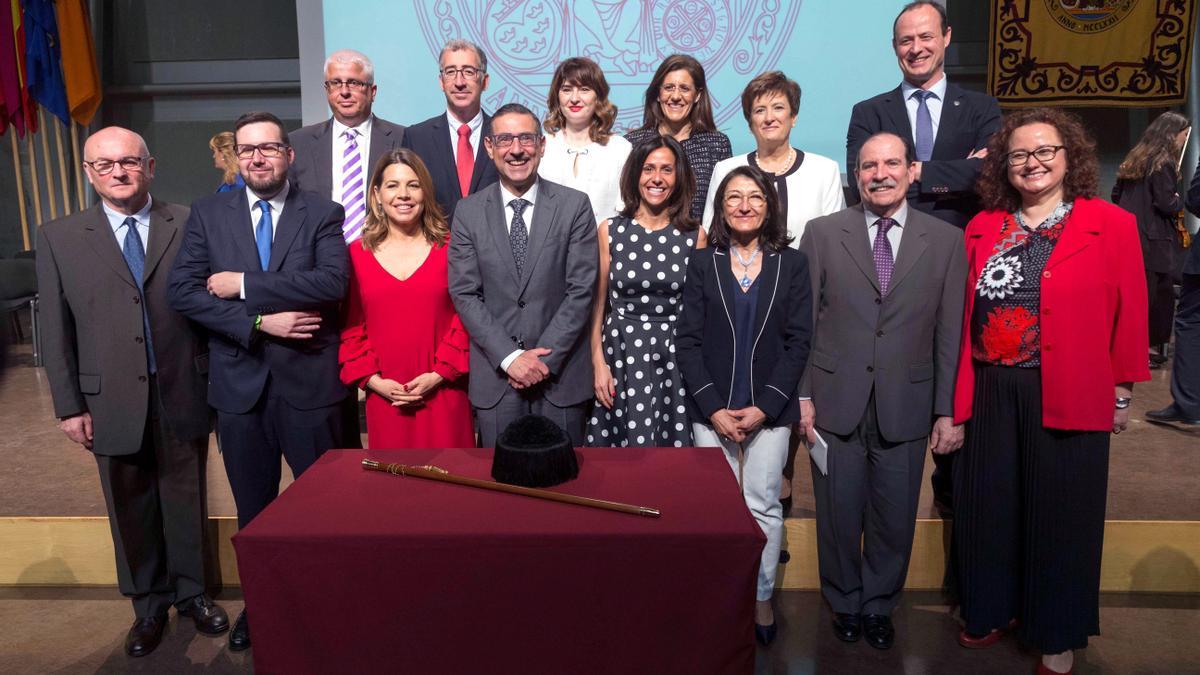 Toma de posesión del equipo de Luján tras ganar las elecciones en la Universidad de Murcia en 2018.