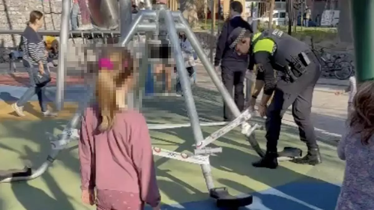 Nuevo incidente en otro juego infantil del parque de San Blas de Alicante