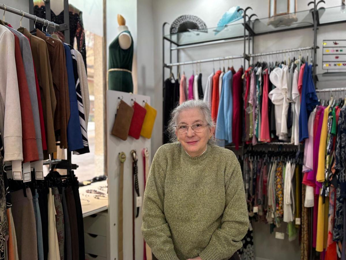 Memi Gasco, al frente de la tienda de moda y confección Trapitos