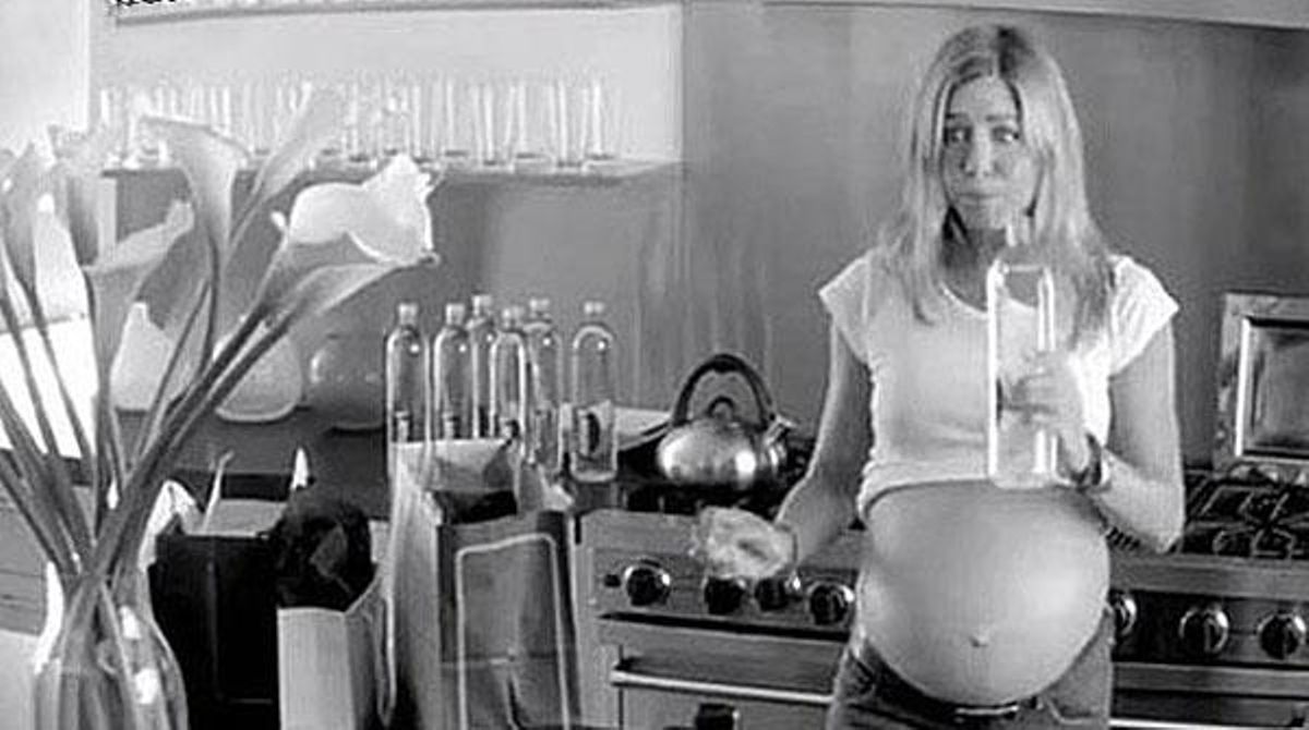 Jennifer Aniston es riu de si mateixa en un anunci