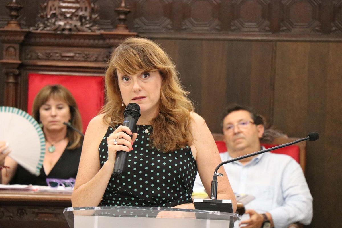 Maria Josep Picó en un pleno de Sagunt.