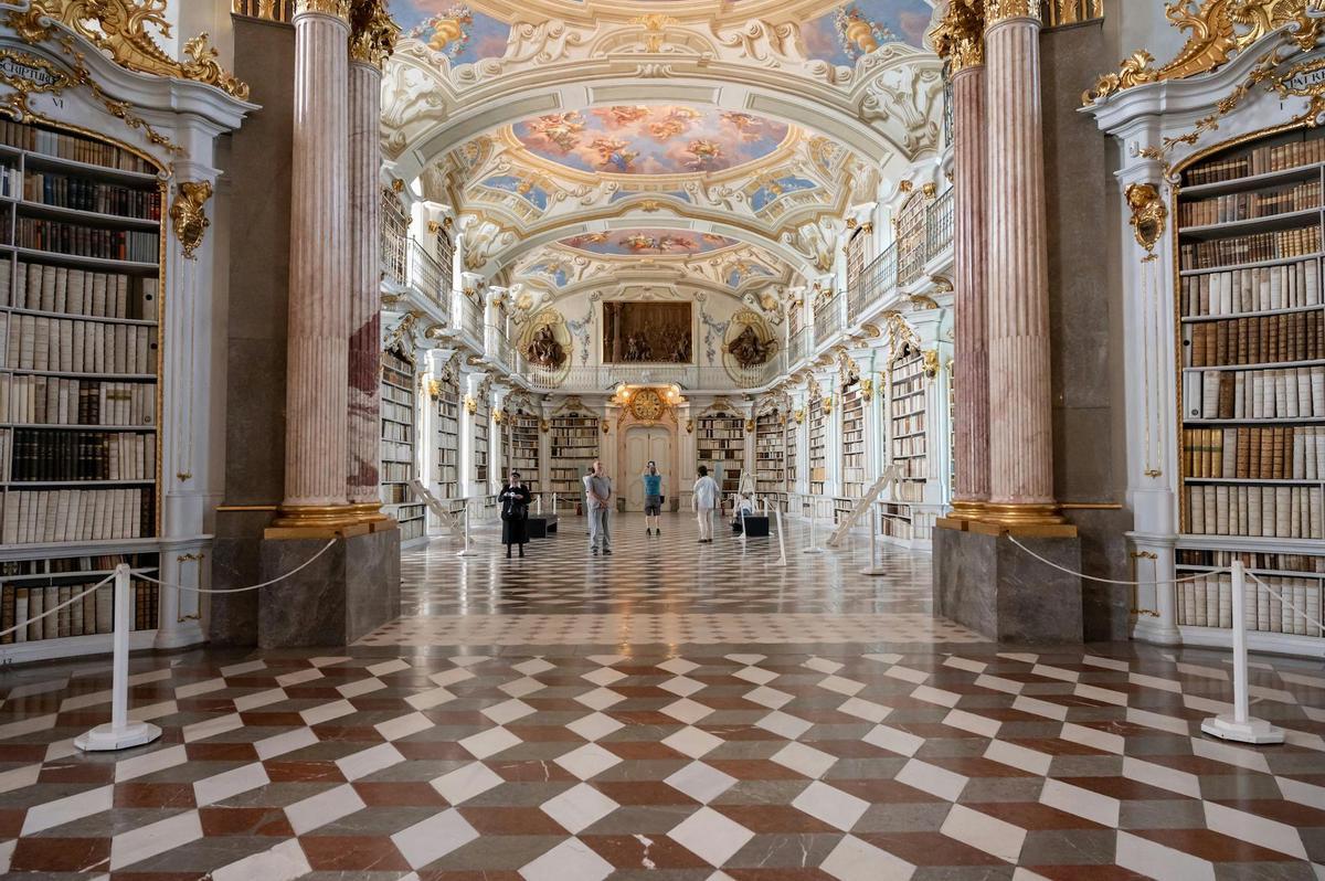 La biblioteca monástica más grande del mundo está en la Abadía de Admont