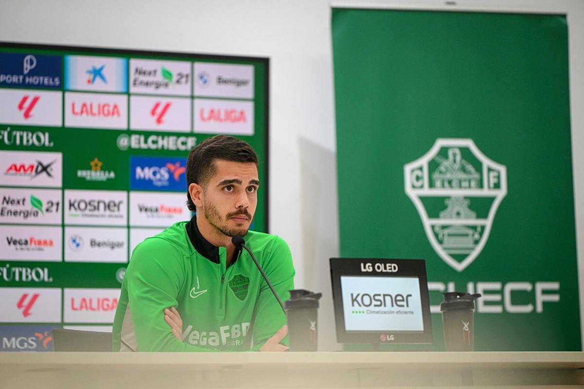 André Silva atiende a una de las preguntas durante la rueda de prensa.