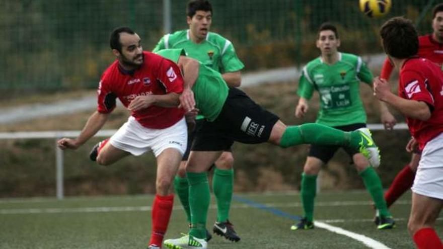 El Estradense y el Lalín se verían las caras en la tercera ronda en caso de pasar. // Bernabé