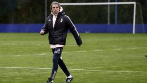 Entrenamiento del Real Oviedo en el Requexon con Almada de entrenador
