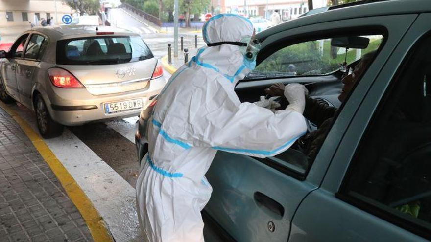 Bajan los casos de coronavirus en Castellón, pero llega a más municipios