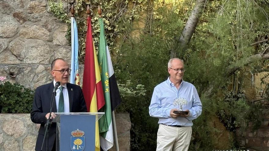 Antonio Arteaga gana el XX Premio ‘Encina de Plata’ de Navalmoral de la Mata entre más de 100 obras