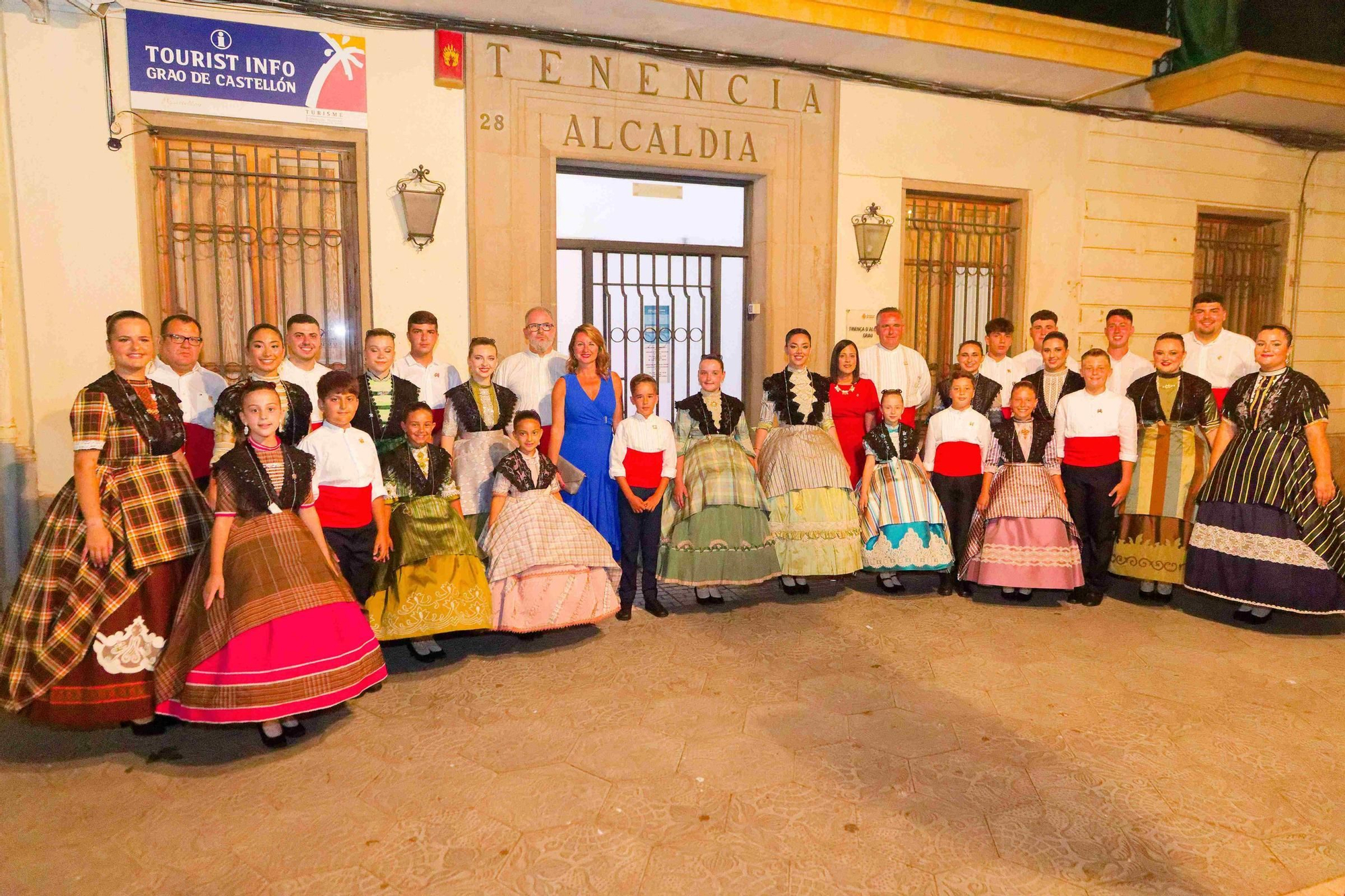 Emotiva presentación de las reinas de las fiestas de Sant Pere 2025