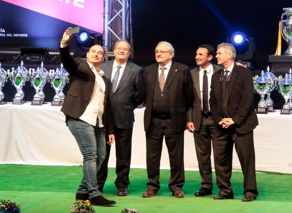 Más de 3.000 personas se reunieron en la Gala Anual de Fútbol Provincial celebrada ayer en La Nucía