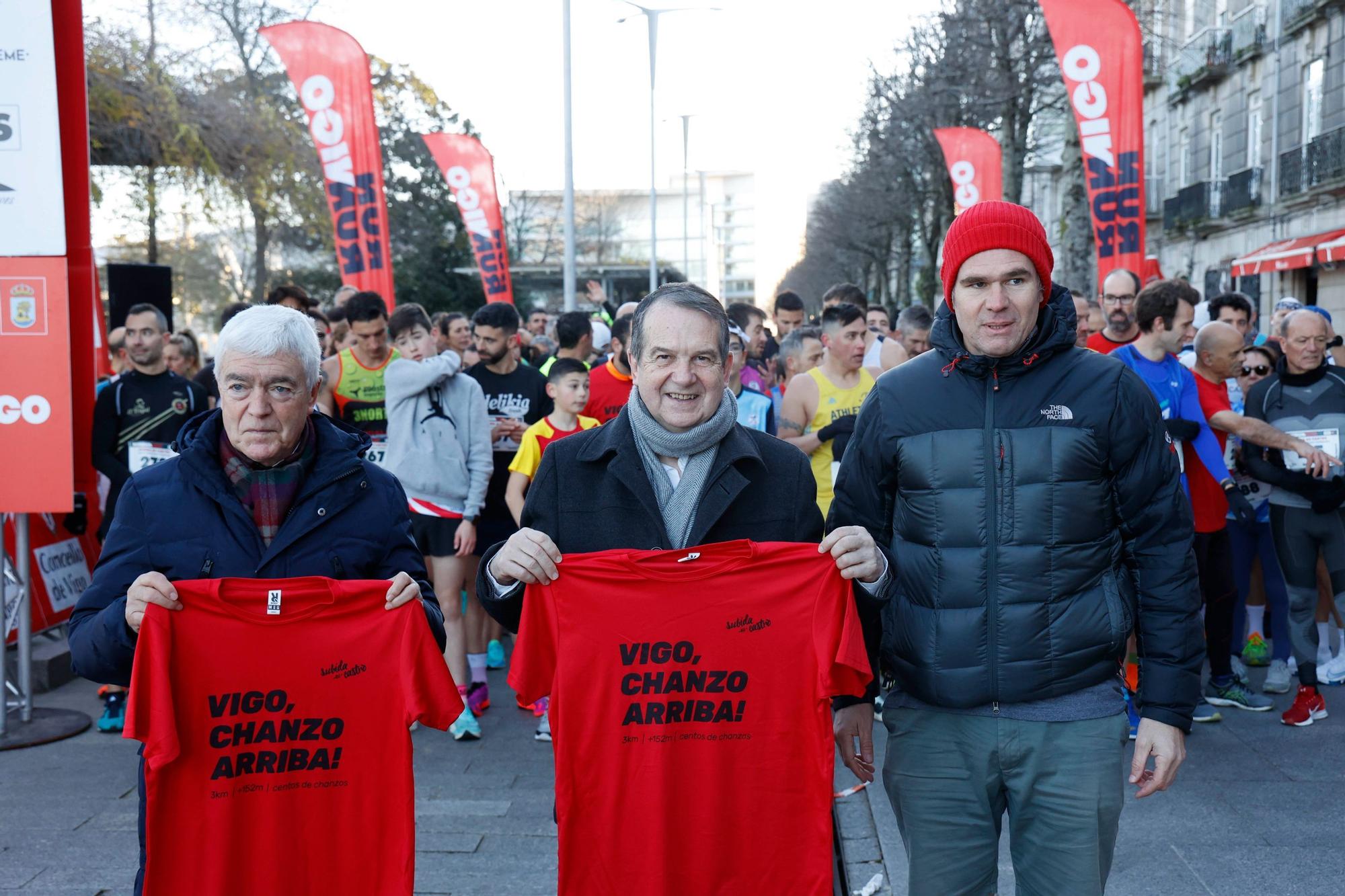 Pisadas de altura en Vigo: cientos de corredores suben O Castro