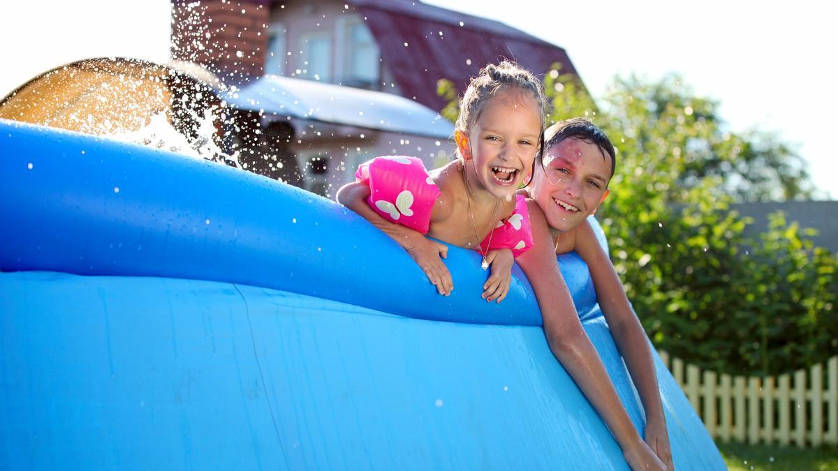 Cómo limpiar una piscina desmontable