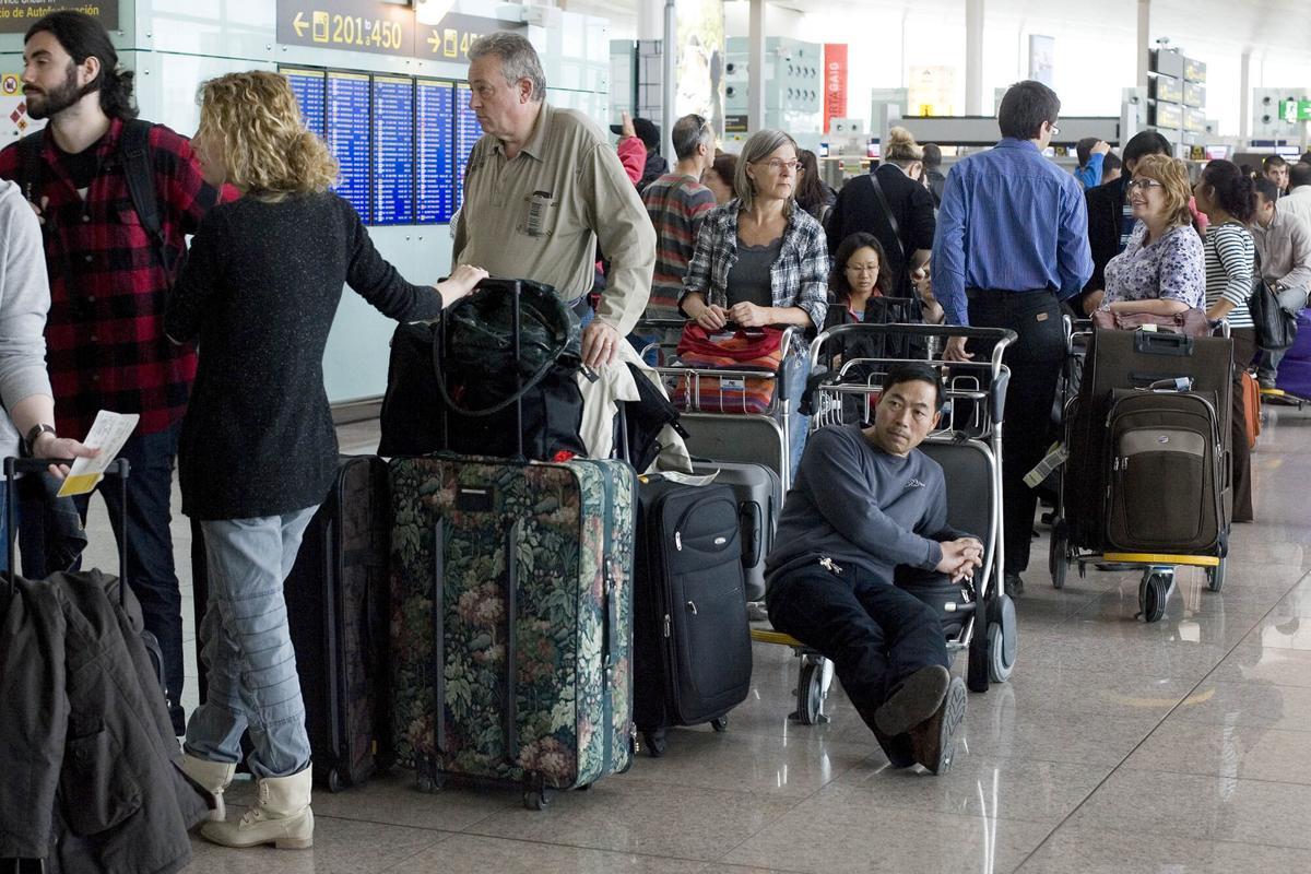 La vaga del 'handling' continua aquest dimecres amb retards i problemes puntuals d’equipatge als aeroports de Barcelona, Madrid o Bilbao