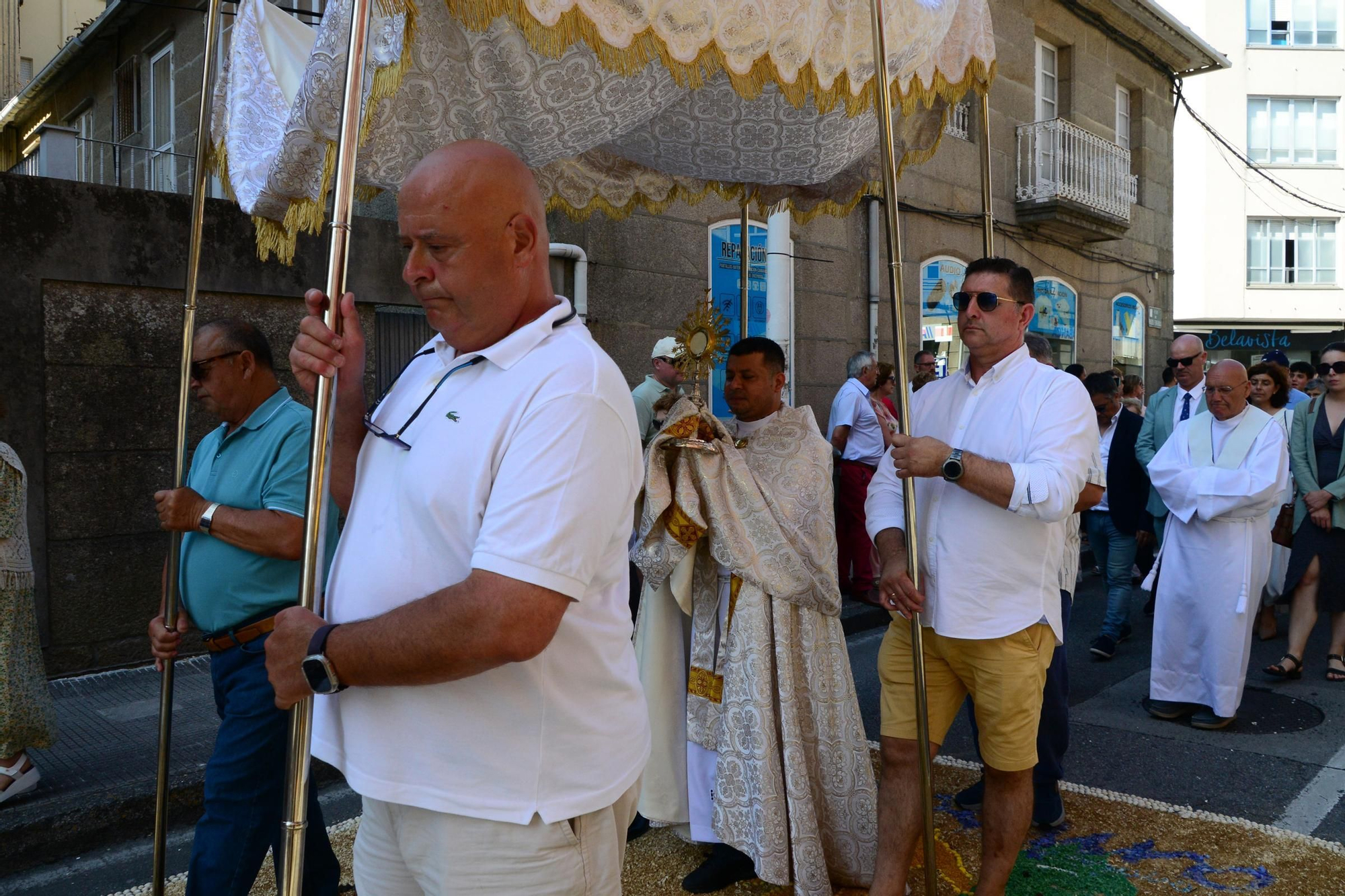 La procesión del Corpus en Bueu