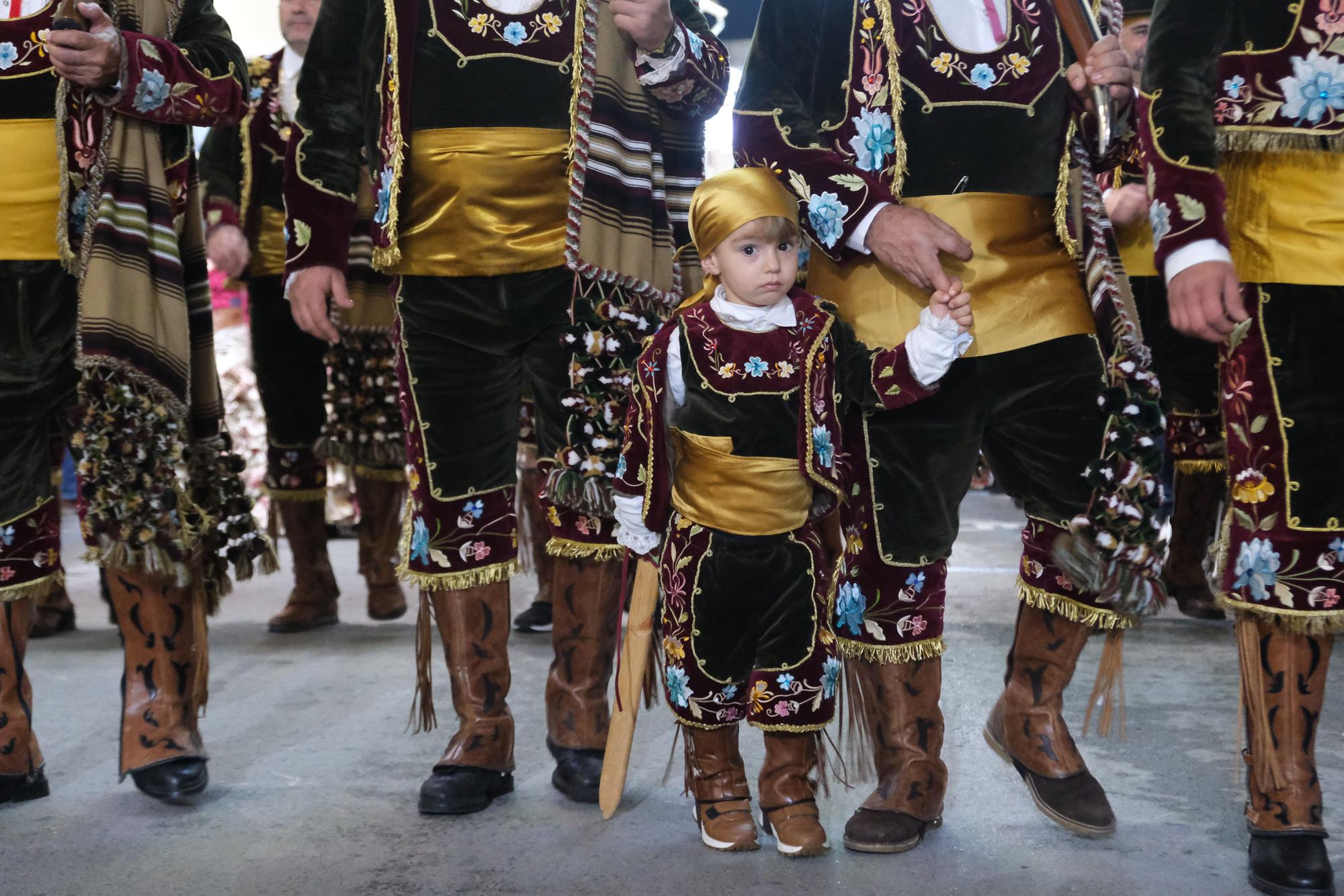 Así ha sido el defile general de comparsas de las fiestas de Moros y Cristianos de Monforte del Cid