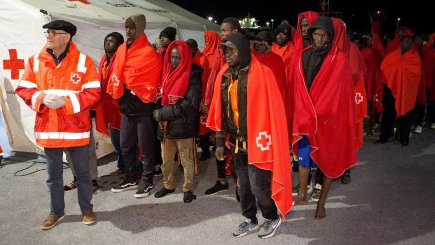 Inmigrantes en Motril el pasado mes de abril.