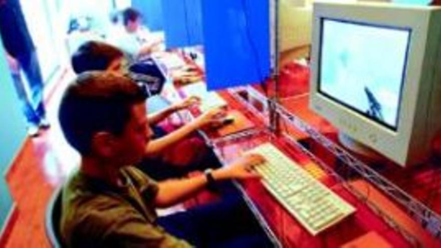 Los aragoneses reclaman más información sobre videojuegos