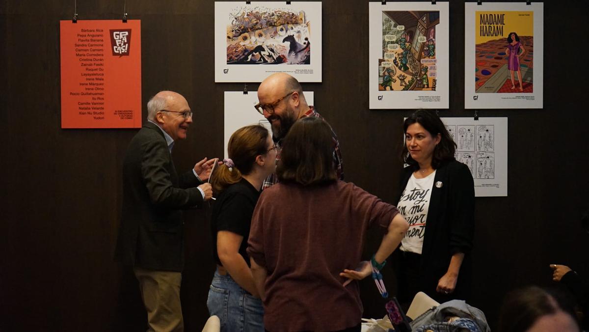 Varias ilustraciones de la muestra