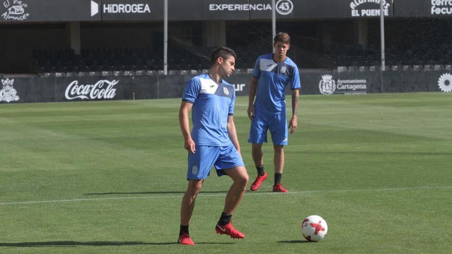 Jesús Álvaro entrena con el grupo y está al cien por cien para mañana