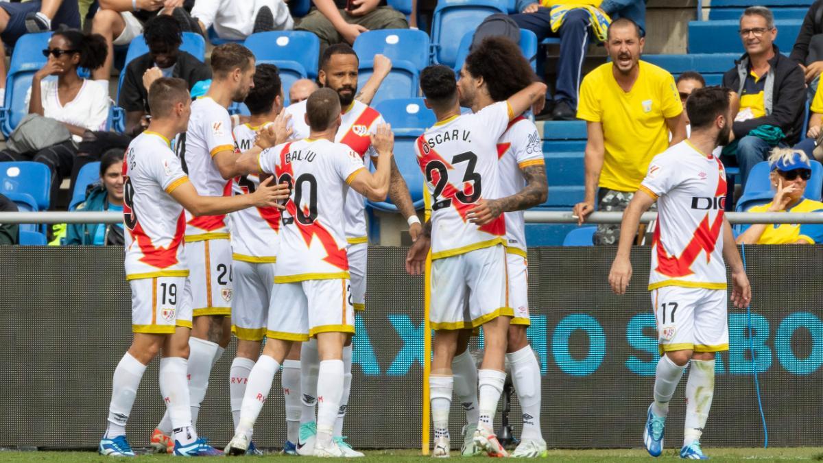 Los jugadores del Rayo celebran un gol contra Las Palmas