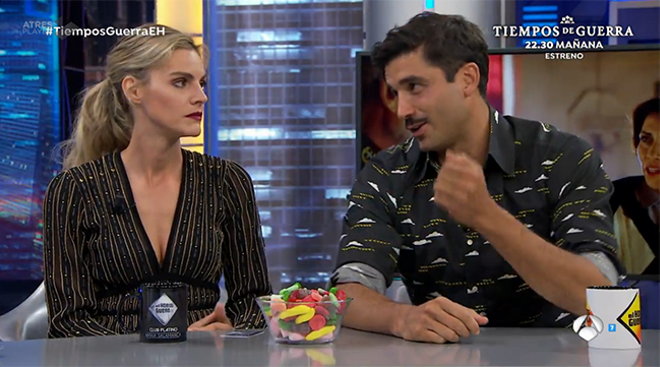 Amaia Salamanca y Álex García en 'El Hormiguero'