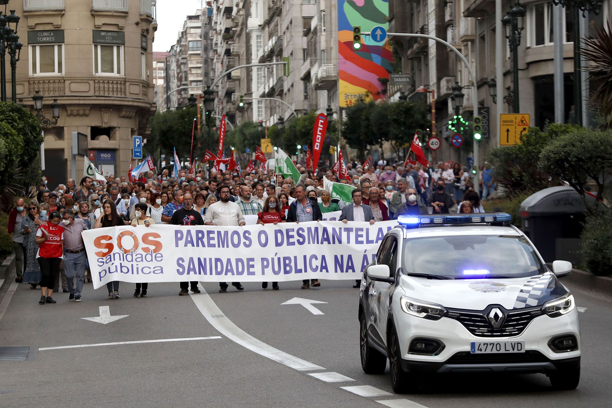 La multitudinaria protesta recorrió las principales arterias de Vigo