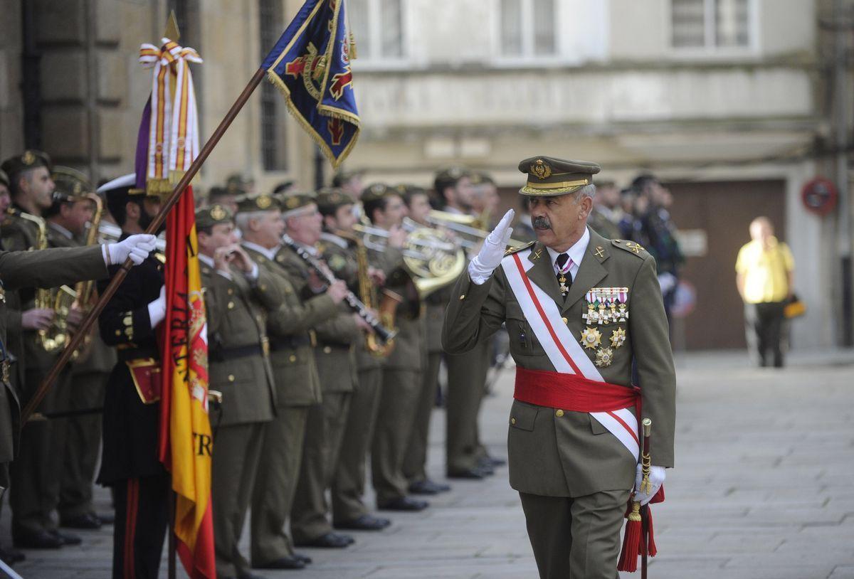 Un general en cap d’Armament fitxa per la firma a què la seva àrea va adjudicar 2.000 milions en blindats