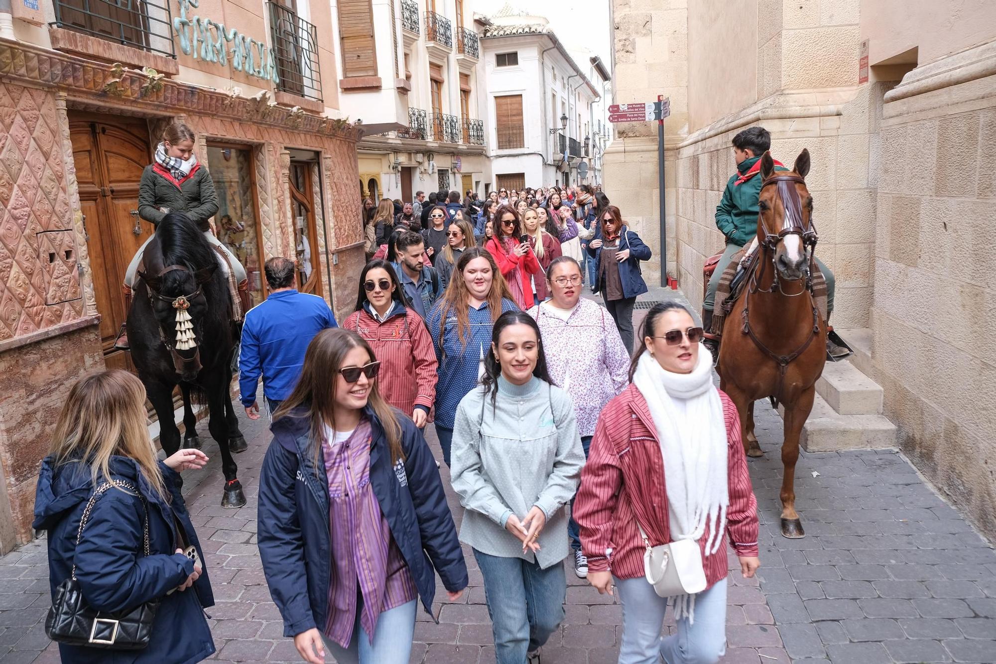 Así ha sido la visita de la comitiva de Hogueras a Caravaca de la Cruz