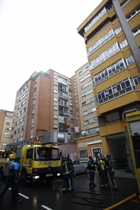 Incendio en un garaje de la calle Doctor Marañón de Avilés