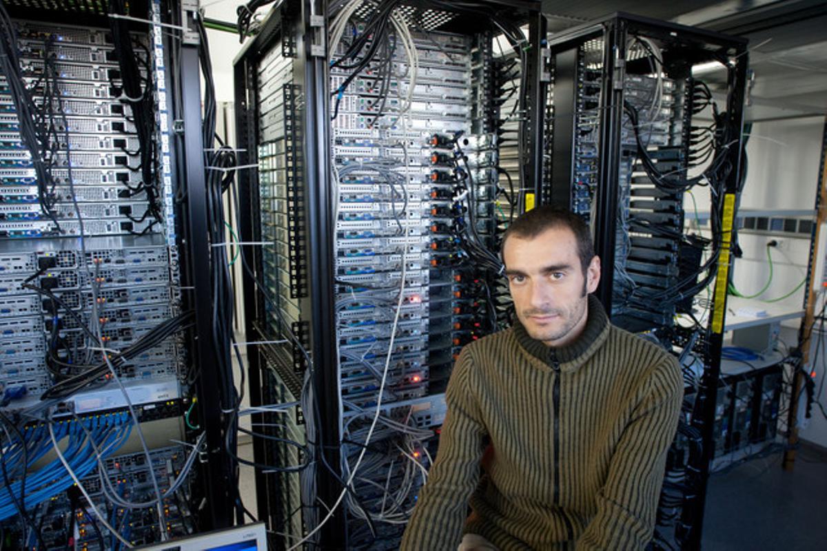 Xavier López, investigador del Departament de Química física i inorgànica de la URV. Xavier López, investigador del Departament de Química física i inorgànica de la URV.