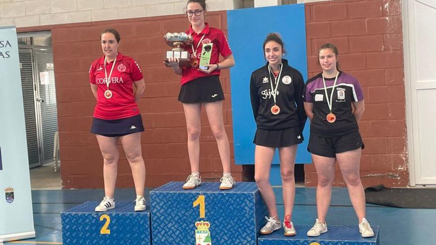 Jonathan González y Adriana Belver, campeones de Asturias de Tenis de mesa