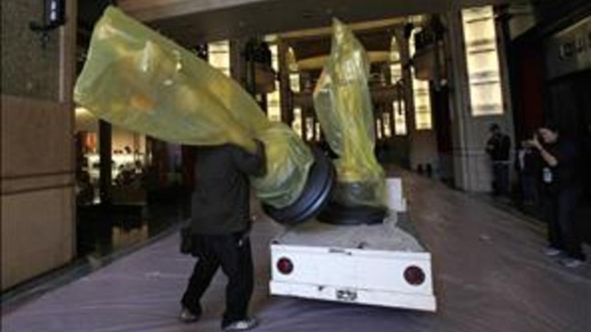 Últimos preparativos para la gala de entrega de los Oscar.