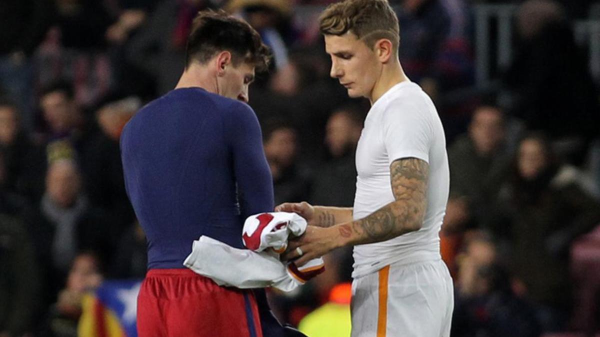 Messi y Digne intercambiaron las camisetas en el partido de Champions en el Camp Nou