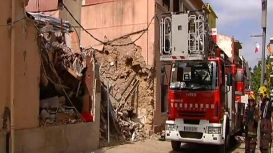 Una explosión de gas deja 11 heridos leves en Begues (Barcelona)