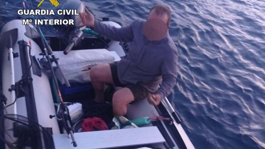 Sorprendido ebrio, a toda velocidad y sin luces al timón de su barca en aguas de Cartagena
