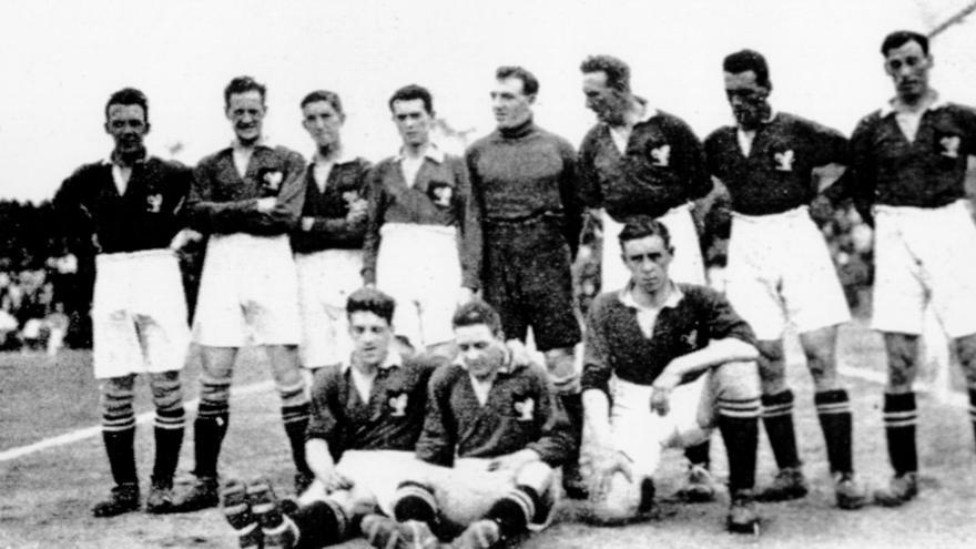 Jugadores del Raith Rovers posan en el Campo España de Las Palmas de Gran Canaria en 1923. | | LP/DLP