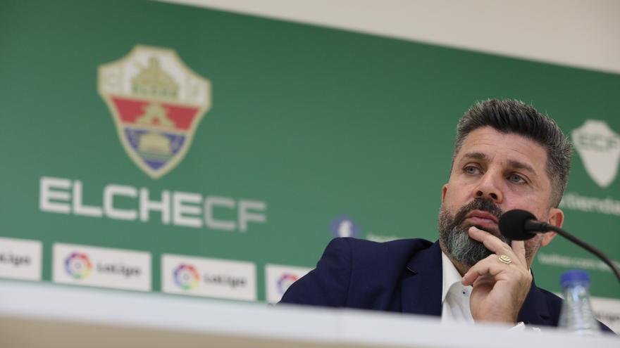 Bragarnik: &quot;El Elche hará entre 3 y 4 fichajes en el mercado de invierno&quot;